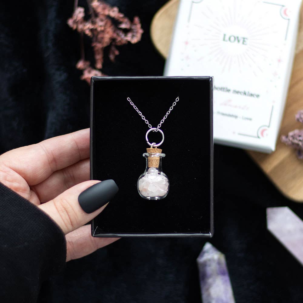 Collier Love Rose en forme de bouteille de potion en quartz avec copeaux de cristal
