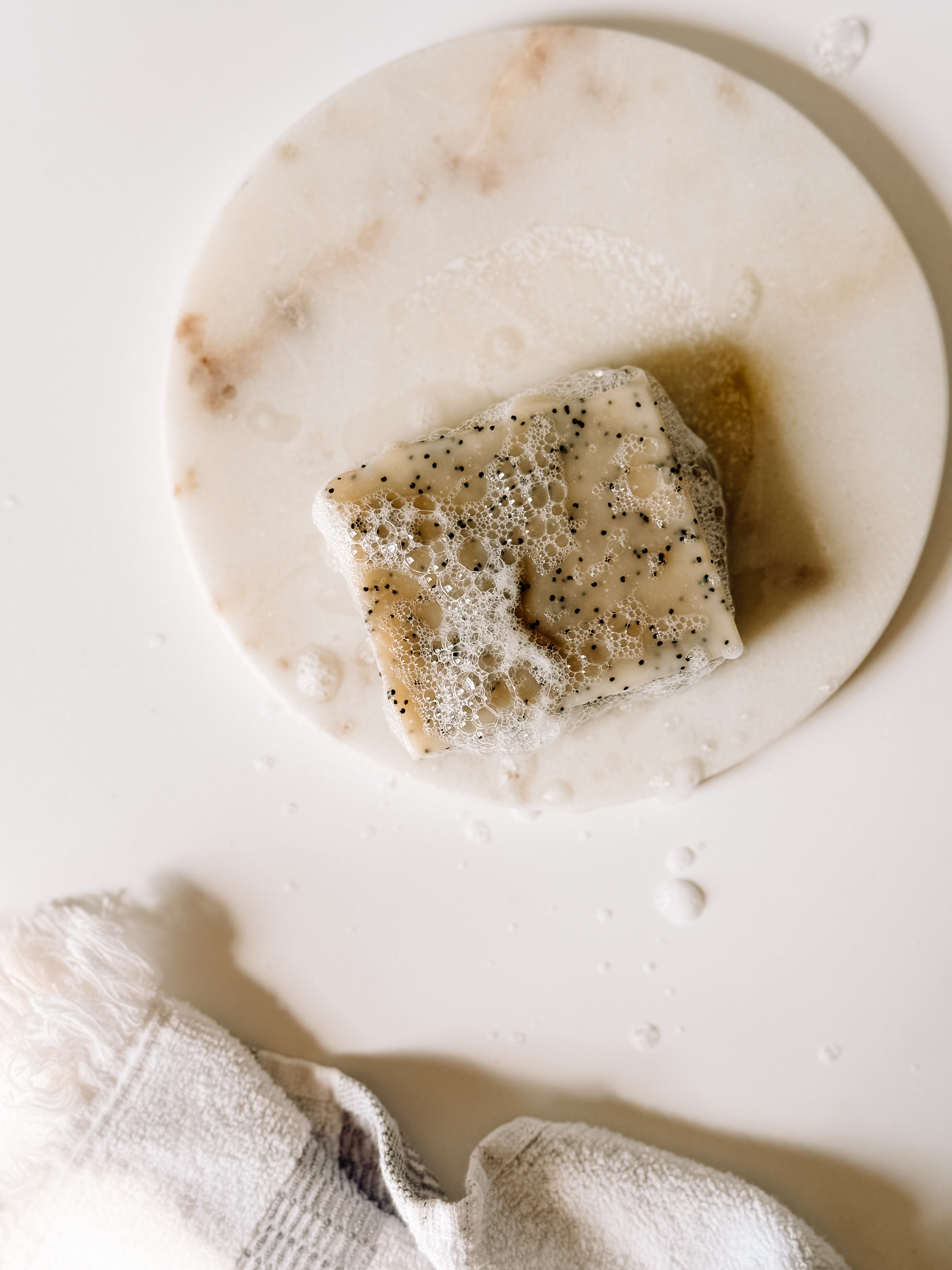 Savon pour le corps - Exfoliant - Citron et romarin