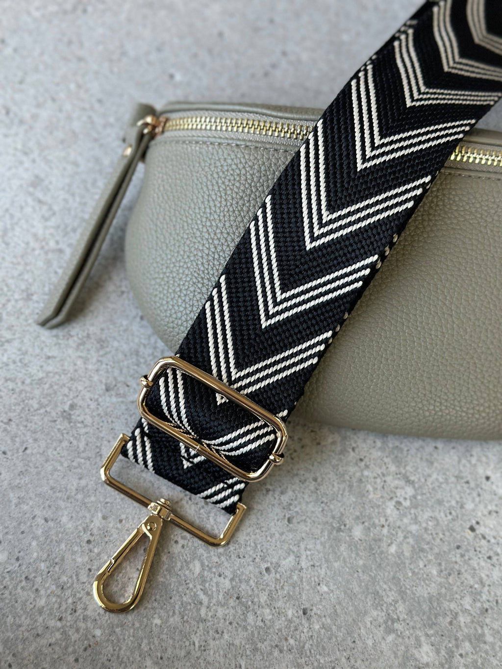 Sangle de sac Chevron noire