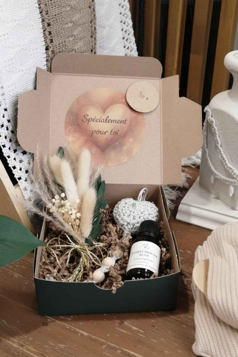Boîte cadeau artisanale – Huile essentielle citron & diffuseur en bois (auto, chambre, salle de bain)